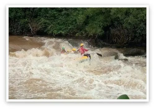 ล่องแก่งลำน้ำเข็ก เฮ้วทัวร์